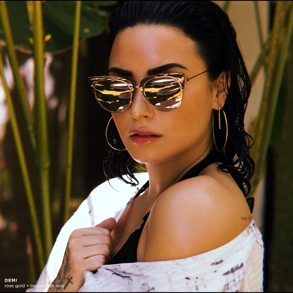 Demi Lovato Cat Eye Sunglass - Picture 2 of 7